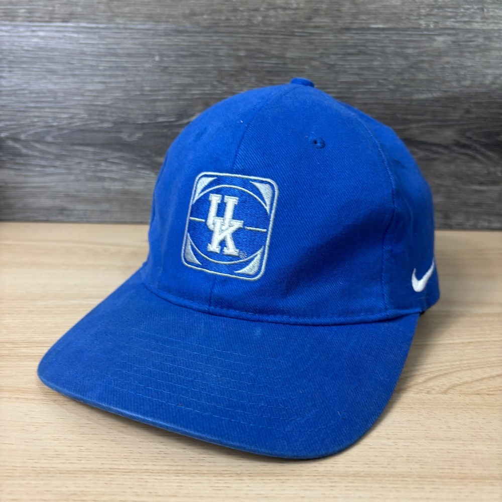 Vintage Kentucky Wildcats Hat Cap Fitted S/M Blue Nike Embroidered‎ Basketball